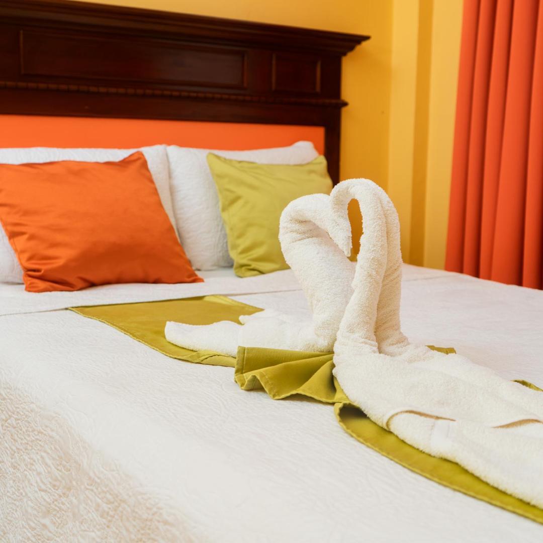 Hotel Las Hamacas ลาเซย์บา ภายนอก รูปภาพ